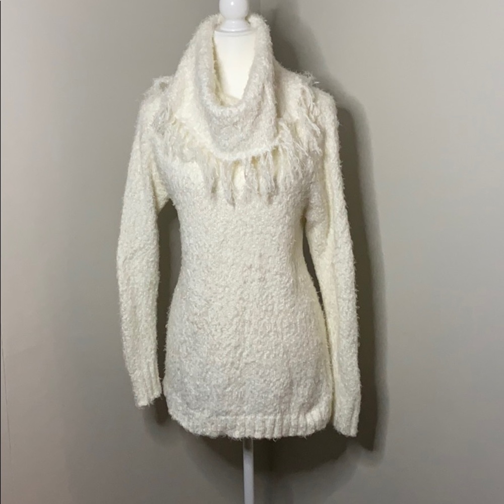 Ivory Curations turtleneck sweater size XL
